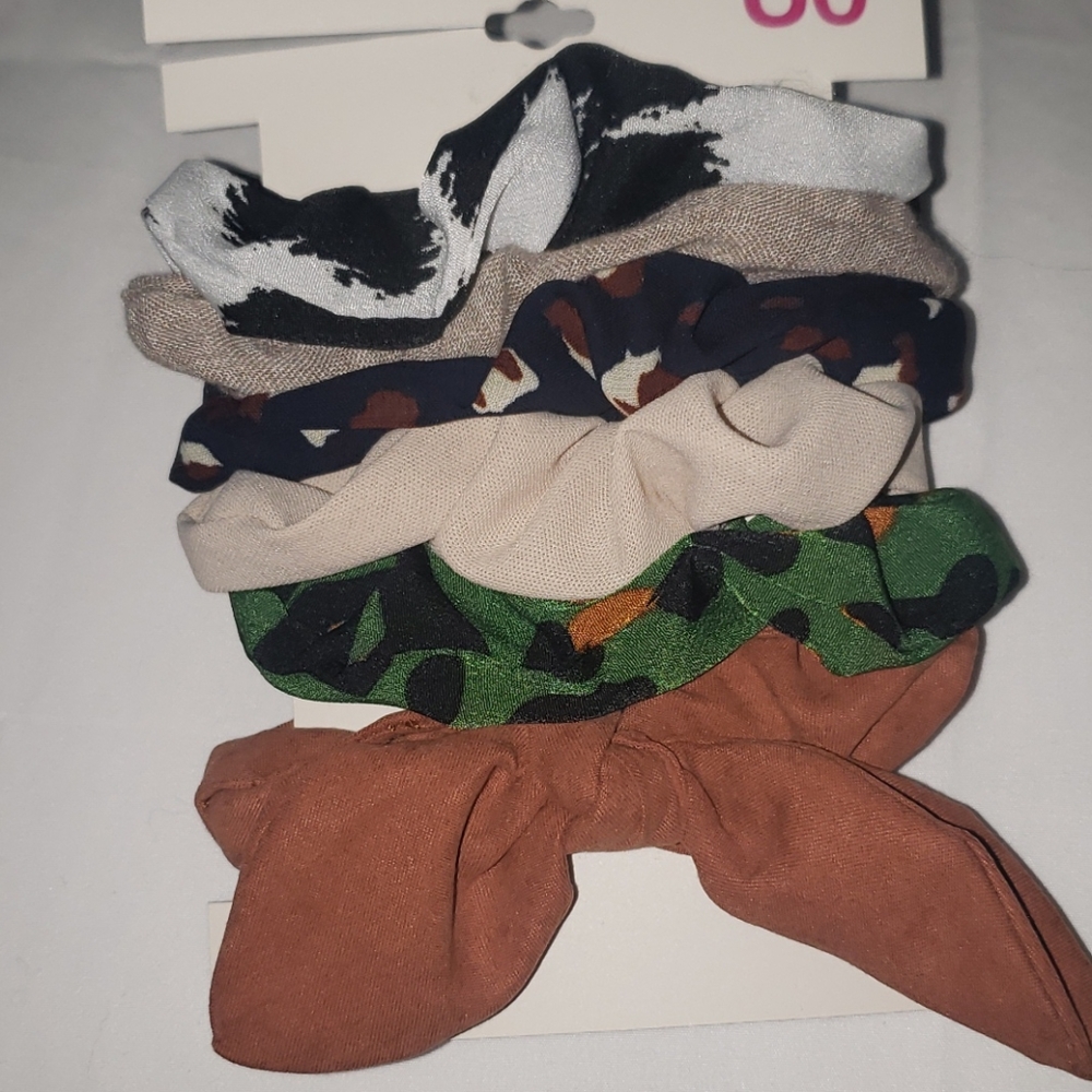 ✌🏼scrunchie✌🏼